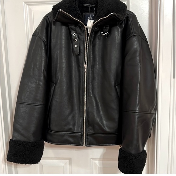 💫Aviator•NWT•GAP• Black Sherpa lined Faux Leather Jacket•Sz XL $168 Retail💫 - Picture 1 of 13